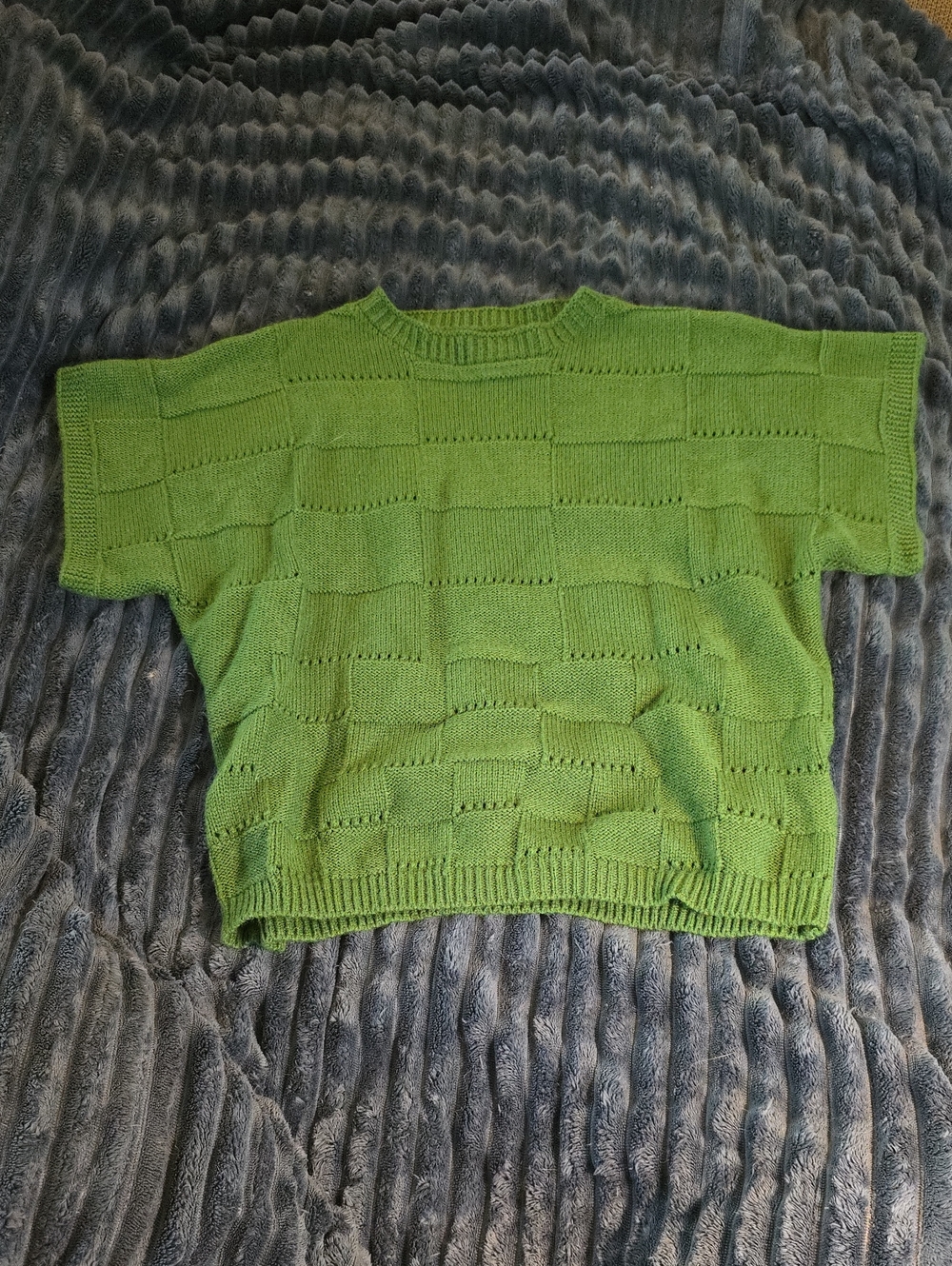 Women's Soft Green Knit Short-Sleeve Sweater